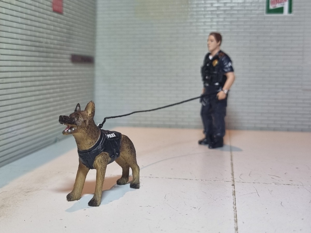 Police Man Dog USA K9 Unit Set Figures Diorama Model 1:24 G LGB Scale 38263