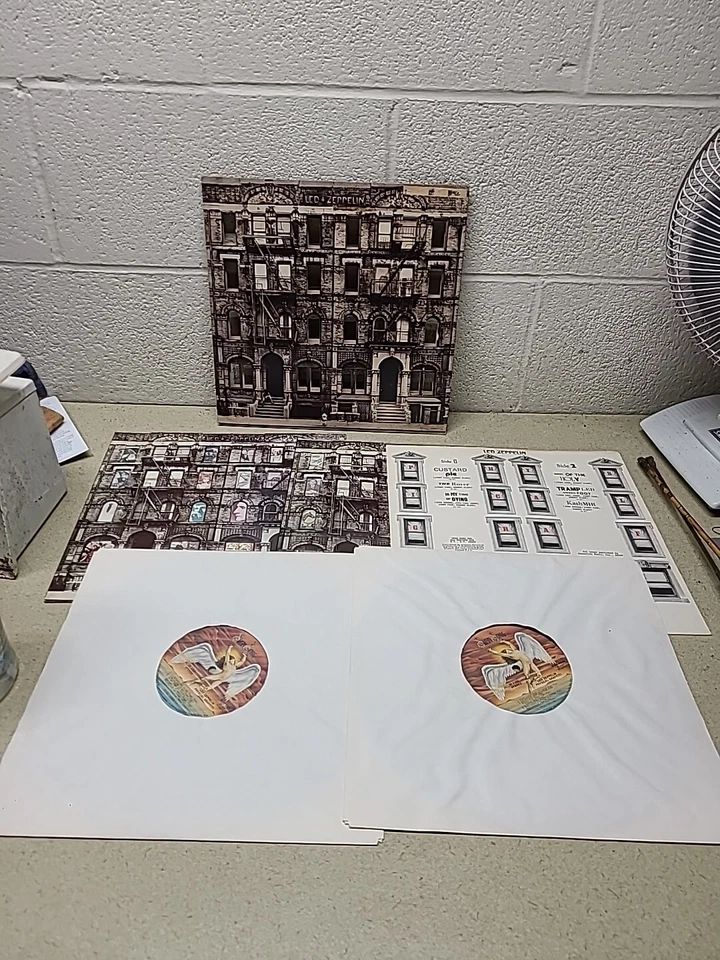Vtg. LED ZEPPELIN Physical Graffiti Vinyl Record Album 2 LP Set OG 1975 - Image 3 of 4