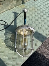 Vintage explosionsgeschützte Industriezeitalter Lampe Victor restauriert Hof Leuchte