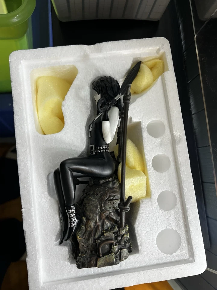 Estatua de porcelana fundida en frío 2001 DC Direct Death Neil Gaiman Vertigo 1611/3000 Foto 2 de 4