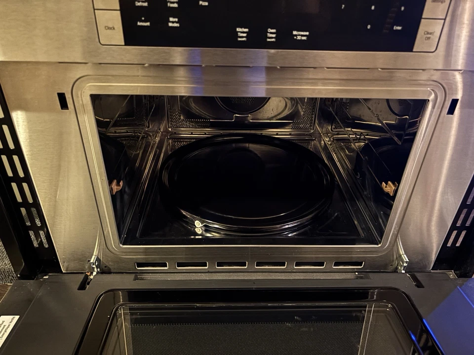 Bosch Benchmark Speed Horno 30" Acero Inoxidable HMCP0252UC Foto 3 de 4