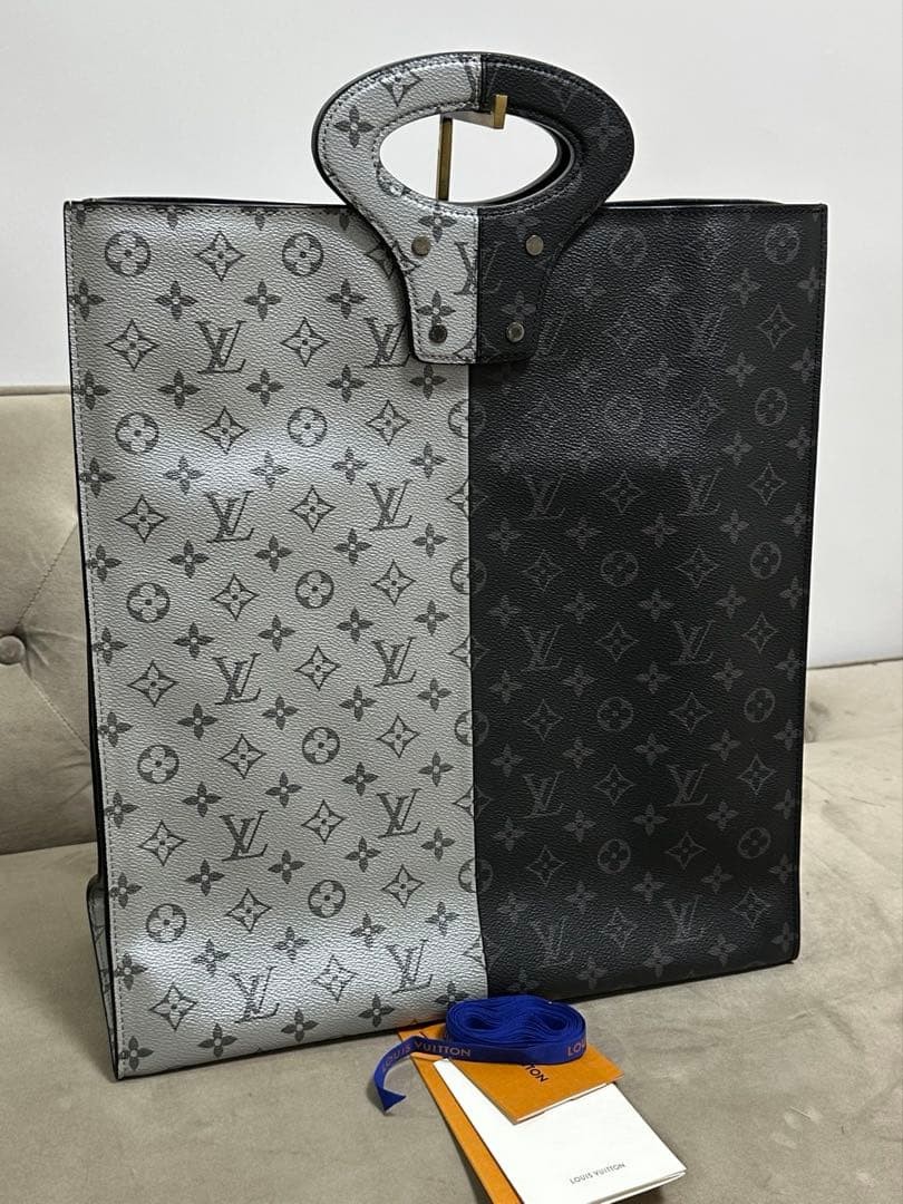 Extremely beautiful✨Louis Vuitton split tote M438… - image 3