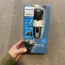 Philips Norelco Shaver 3500 Wet Dry Rechargeable Razor S3212/82 Open Box