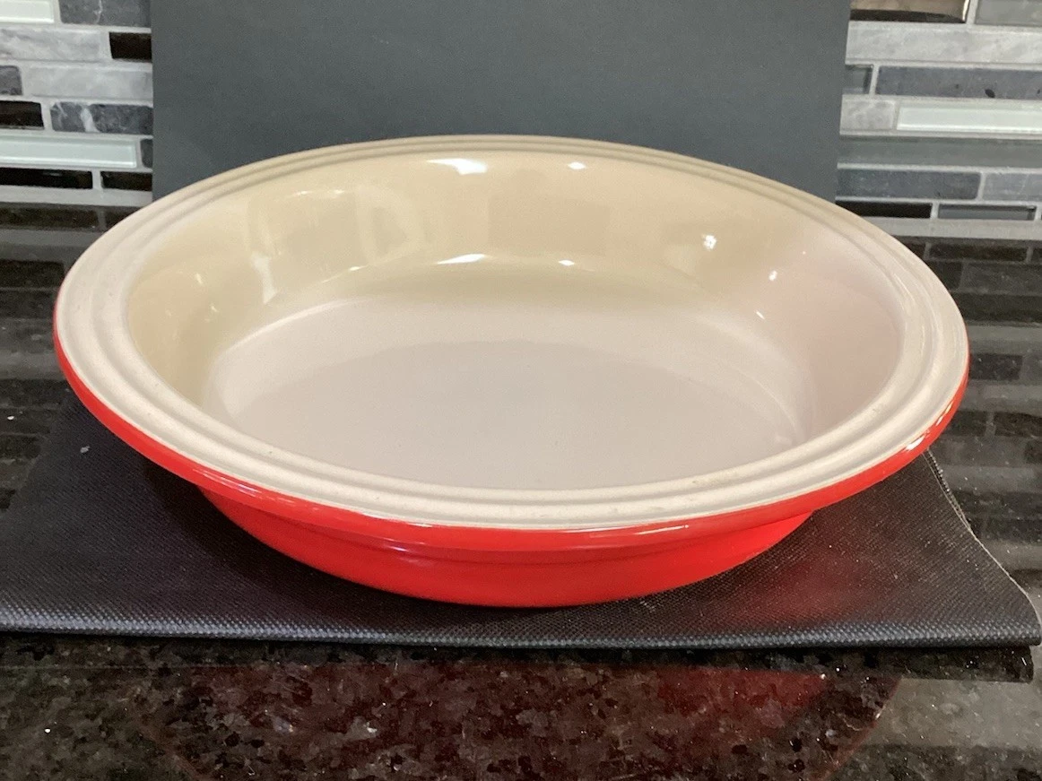 Le Creuset Stoneware Round Pie Plate Baking Dish Pan Red 12” New