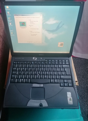 Dell Laptop Inspiron 4000 Vintage 14. 1 Bildschirm 26 Jahre alt 130mb ram 20gb hdd