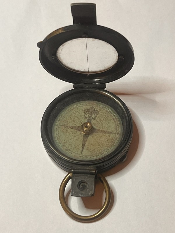 (Lot 10)- Antique 1898-1900 Eugene Dietzgen Co Compass