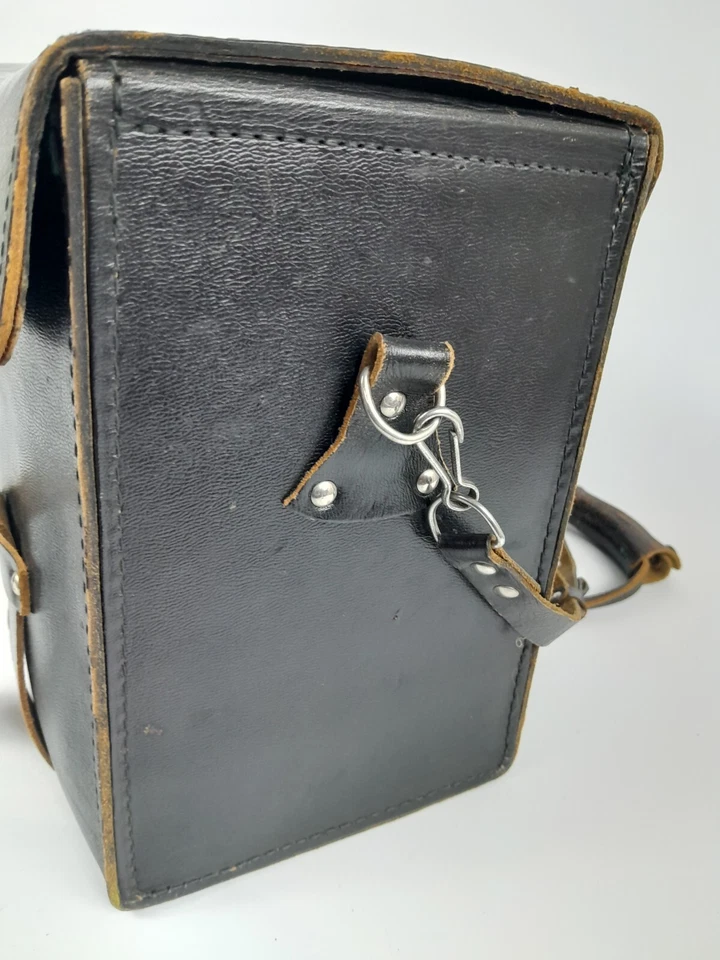 Black Genuine Leather Camera Bag Photo Bag Shoulder Bag USSR Vintage Bag  - Image 3 of 4