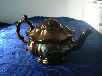 Théière Ancienne En Porcelaine Blanche Art Déco - Hauteur 23cm, Années 20-40, Reproduction Sous Licence, Occasion