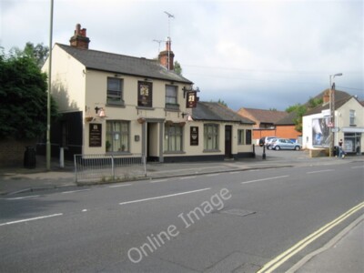 Photo 6x4 Cove: The Tradesmans Arms Farnborough/SU8754 In these days of  c2009