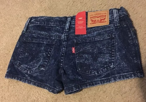 Juniors Levis Shortie Short Low Rise 