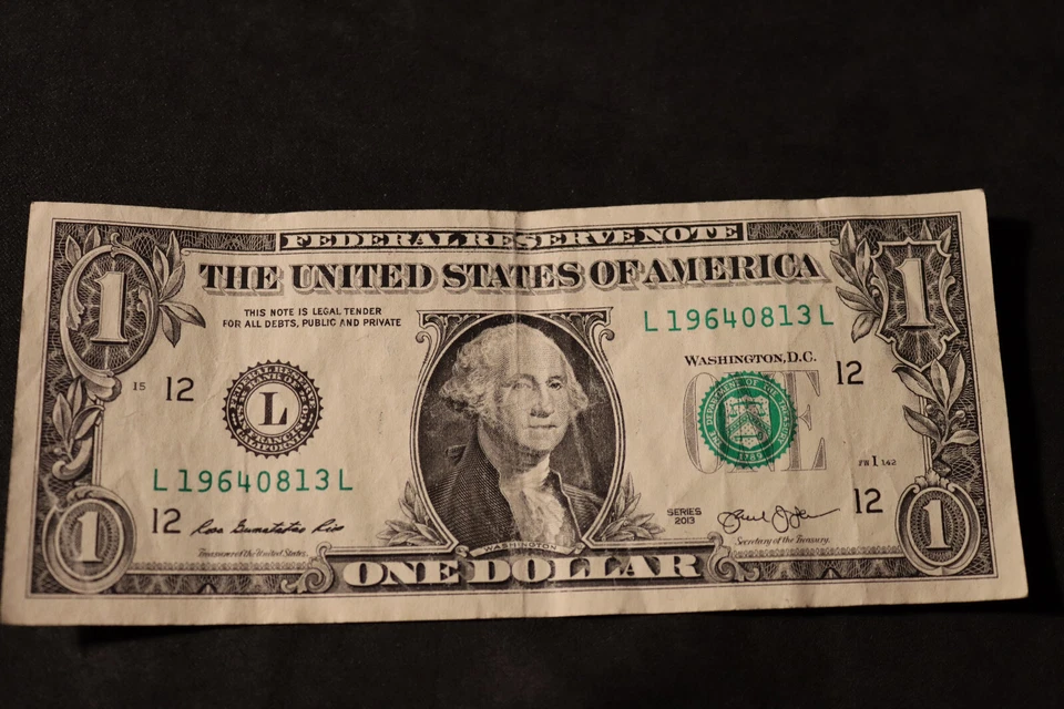 ONE DOLLAR FANCY BIRTHDAY/ANNIVERSARY NOTE [AUG 13, 1964]  SN # L 19640813 L - Image 2 of 3