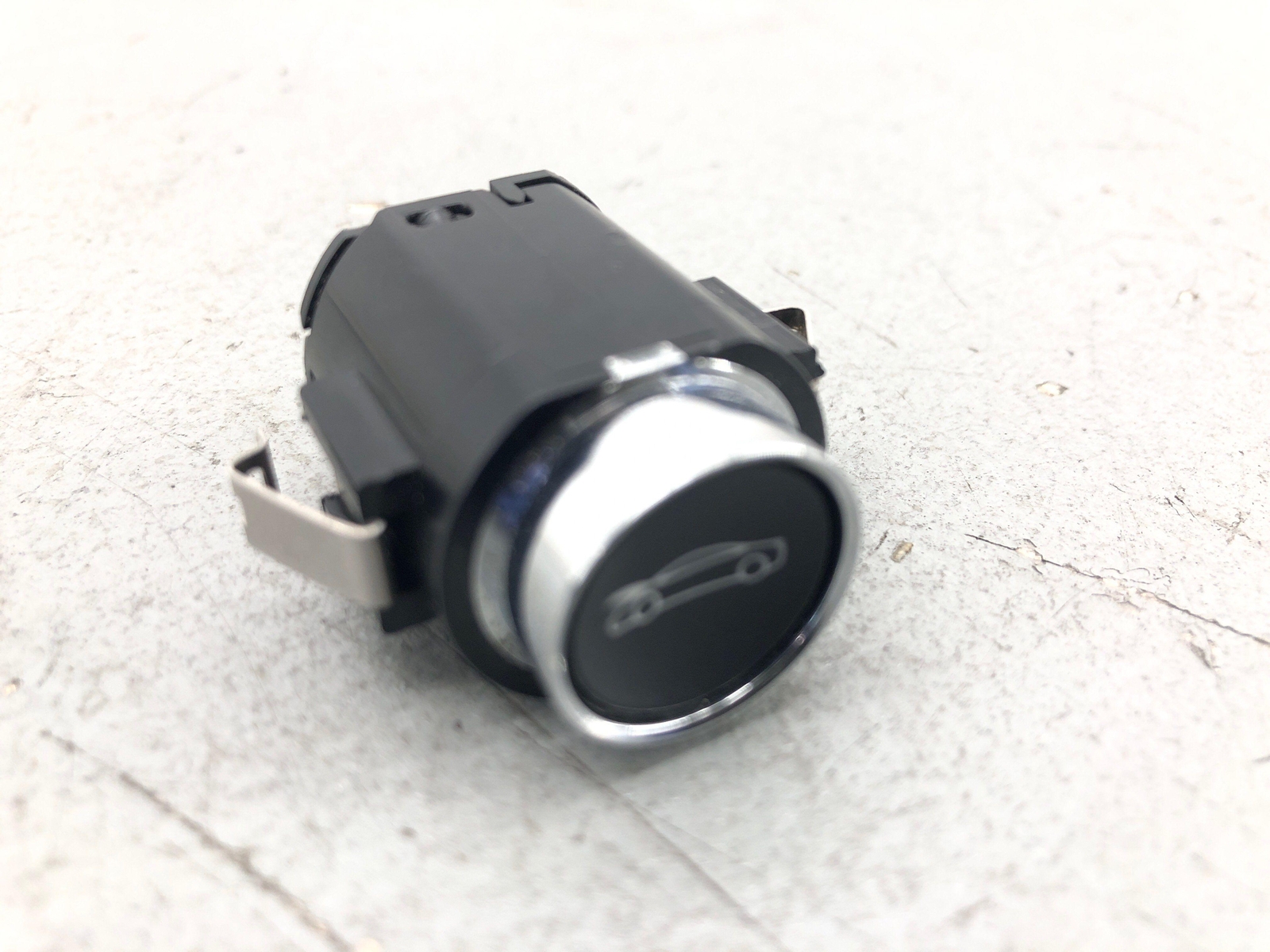 McLaren GT 2020-2023 Front Release switch