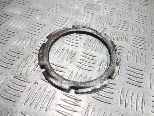 Volkswagen Golf V 2004 Befestigungsmutter Kraftstoffpumpe im Tank 55kW UST81869