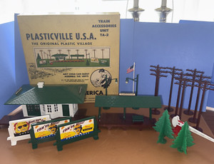 1954 Plasticville Original Plastic Village Toy Train Accessories TA-2 Complete