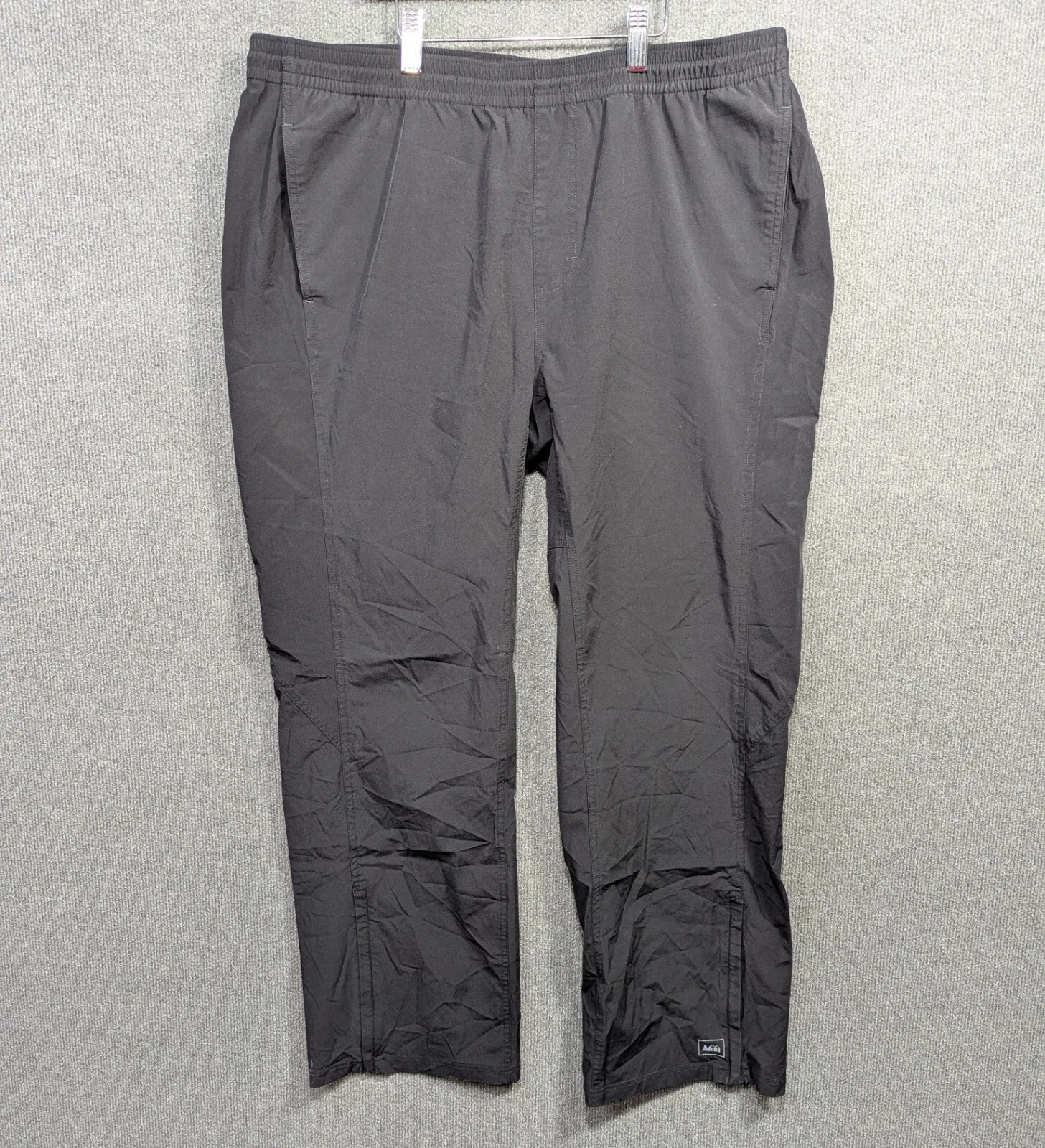 REI Nylon Pants Men Large Stretch Pull On Straight Leg Elastic Waist Zip Ankle