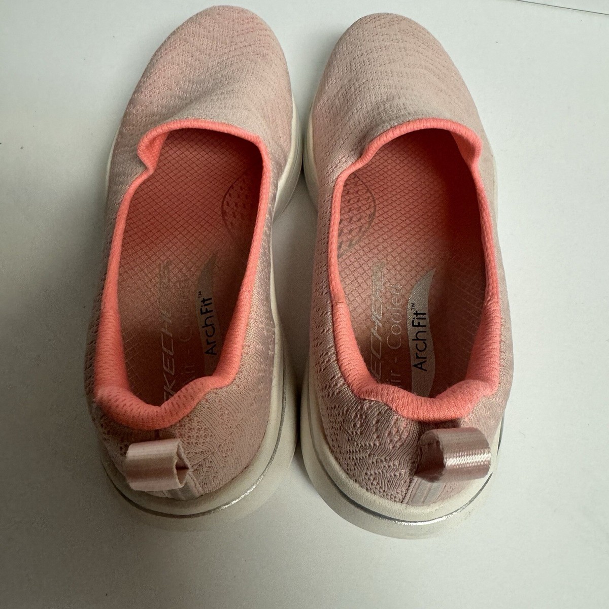 Skechers Womens Go Walk Arch Fit Sneaker Pink Size 6 M View 4