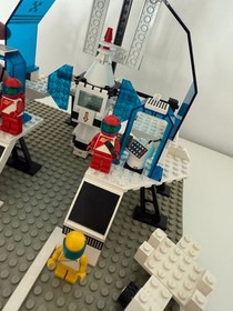 Lego Space Futuron 6953:Cosmic Laser Launcher