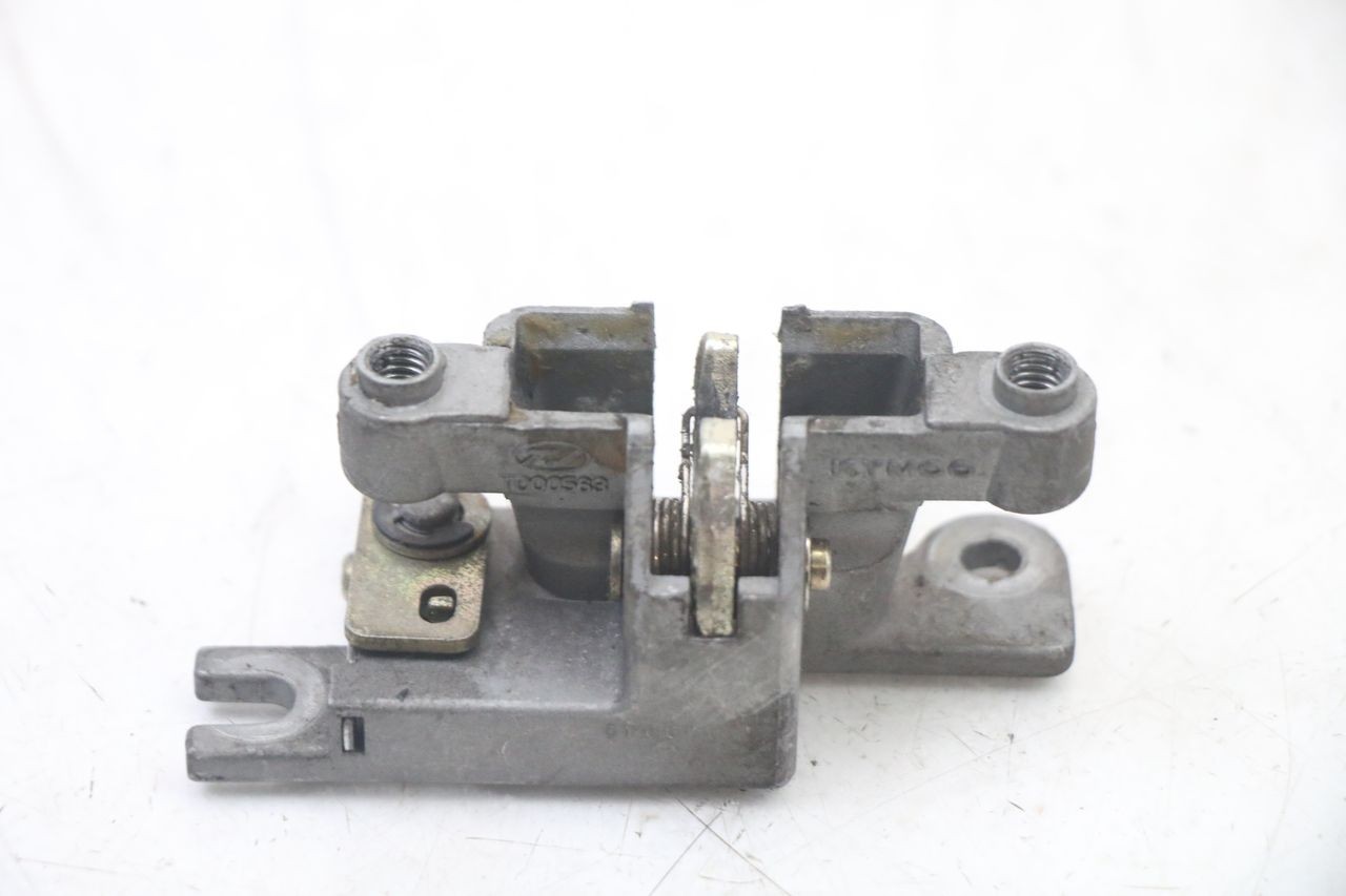 SEAT LOCK SET - KYMCO PEOPLE 125 (2000 - 2007)