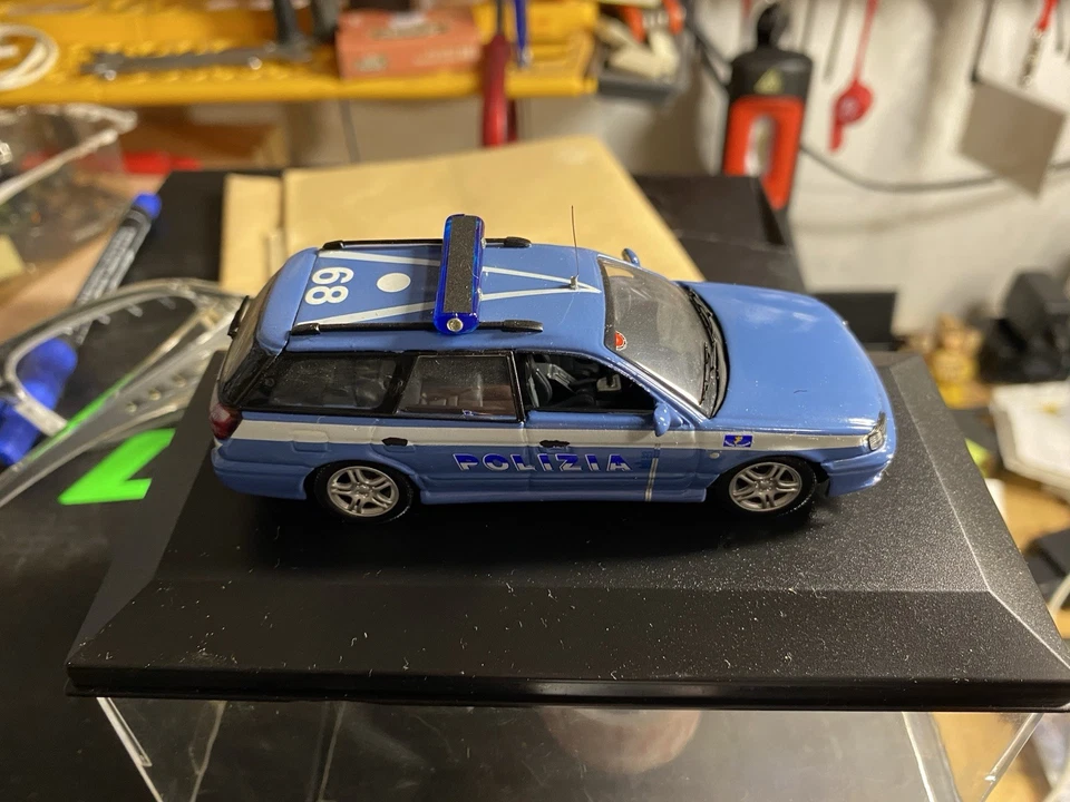 SUBARU LEGACY I Serie POLIZIA STRADALE MONTATO SCALA 1:43 - Immagine 3 di 4