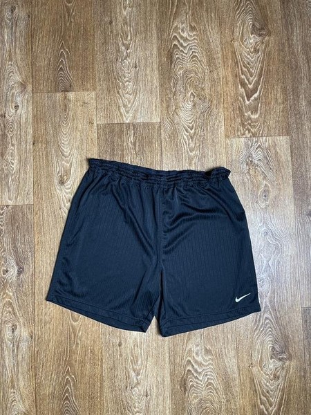 Men Nike Shorts Black 36 / XL / 50