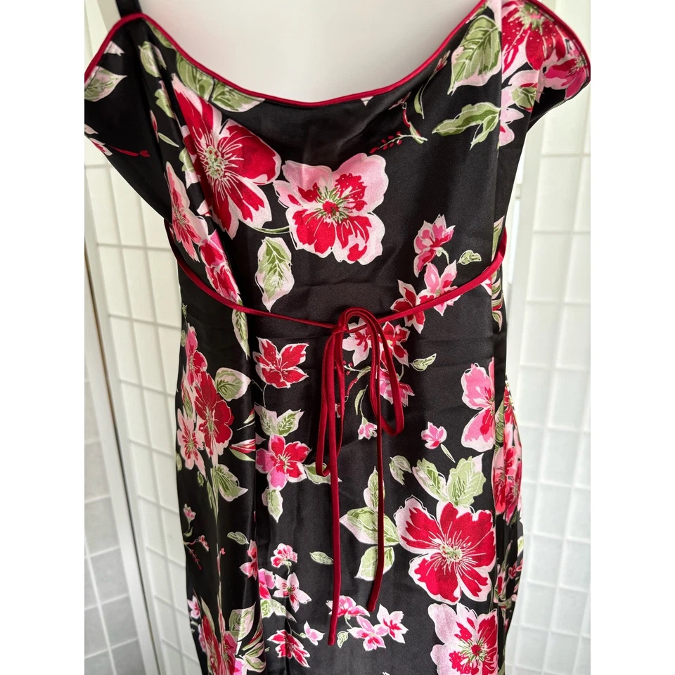 Adonna 花卉缎面懒人睡衣黑色粉红色花朵可调节肩带 XL 码 — 第 3/4 张图片