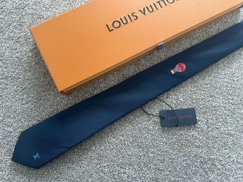 LOUIS VUITTON SILK TIE NAVY BLUE LV LOGO HOT AIR BALLOON 2.75" MADE IN ITALY