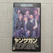 Clearance Price VHS Young Guns Charlie Sheen Emilio Estevez Subtitle C101017D s7