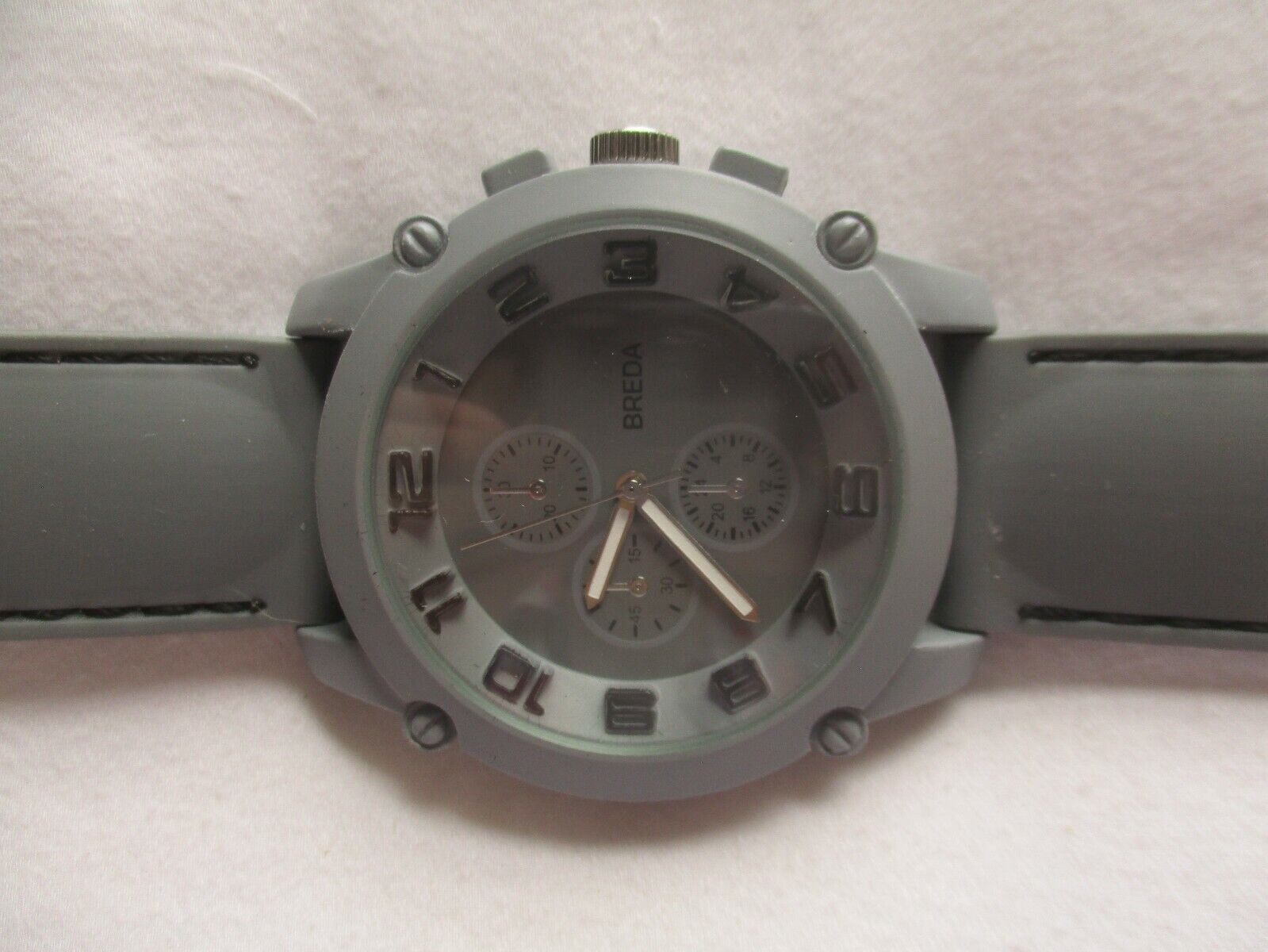 Breda Wristwatch Round Face Gray Buckle Band Simple Style
