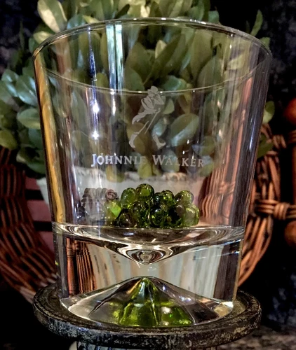JOHNNIE WALKER Prism Base “Our Blend Cannot Be Beat” Rocks Glass PRISTINE!