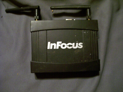 INFOCUS LITE SHOW III  USED  AND UNIT ONLY NO CORDS OR OTHER THINGS