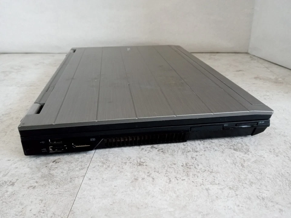 Dell Precision M4500 15" Laptop Intel i7 1st Gen 2GB RAM -PARTS/REPAIR -READ -RR - Image 3 of 4