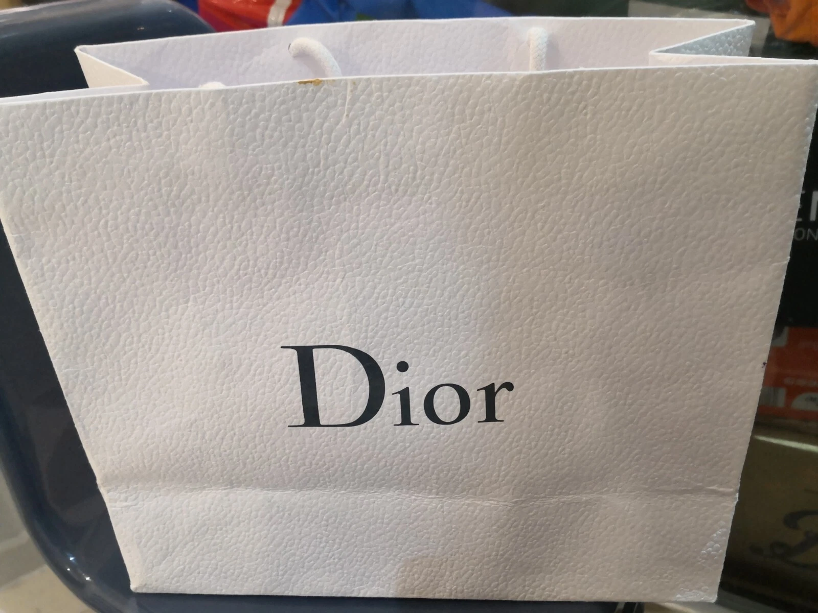 Sac cadeau Dior avec ruban 27 x 23 x 12 cm