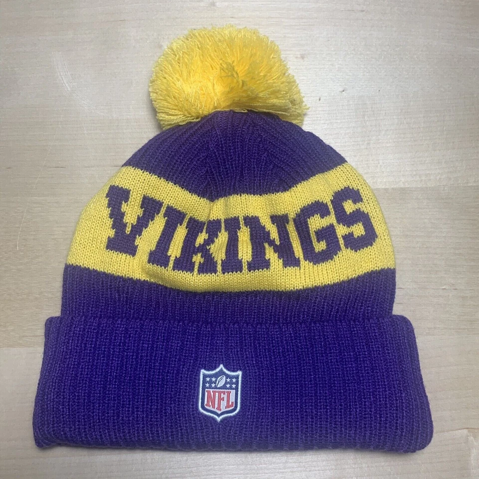 Minnesota Vikings Hombres Nueva Era NFL Lateral Hogar Forrado de Vellón Pom Gorro Púrpura Foto 4 de 4