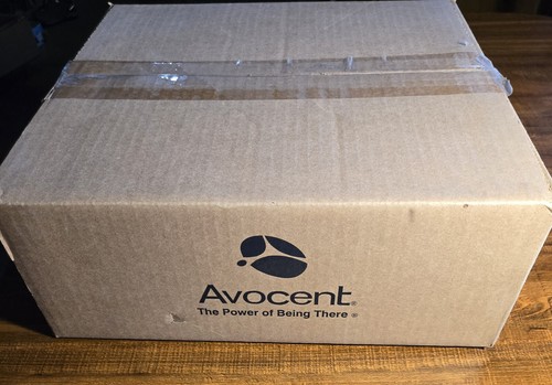 New Open Box Avocent Cybex SwitchView SC4UAD Secure DVI KVM 4-Port Switch - Picture 7 of 8