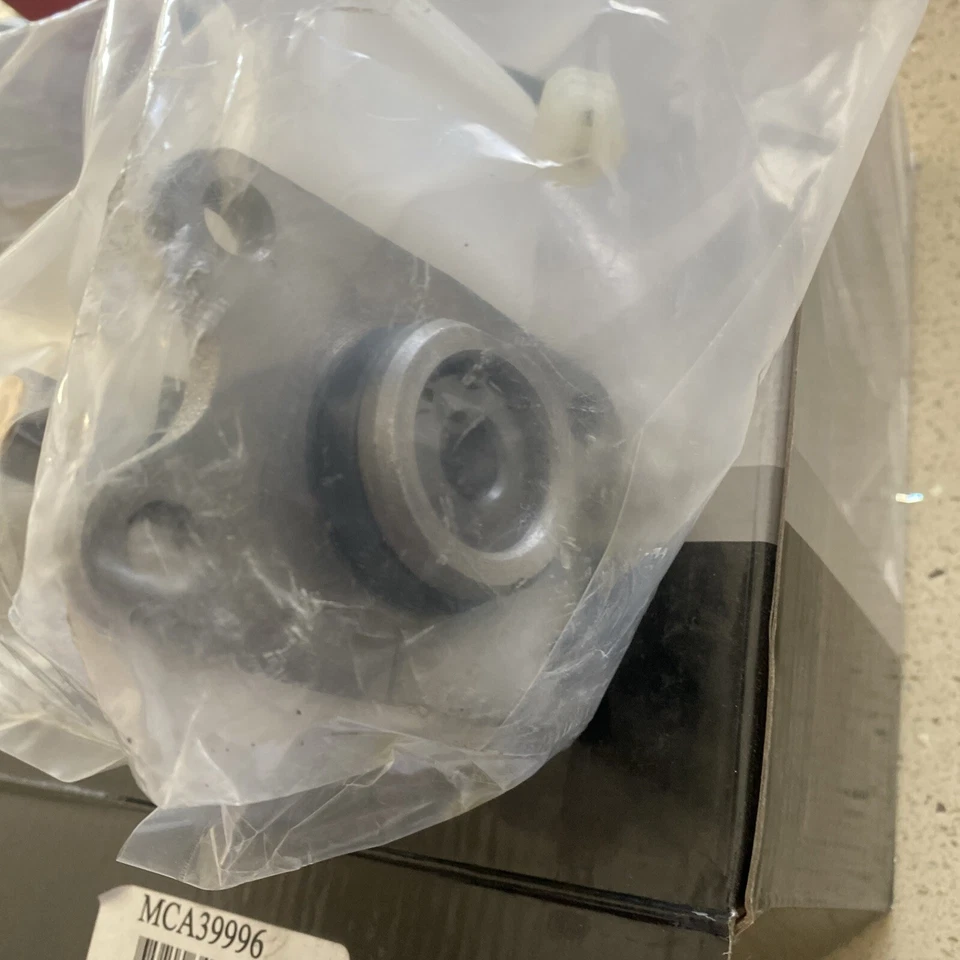 Главный тормозной цилиндр CARQUEST MCA39996 - Изображение 3 из 4