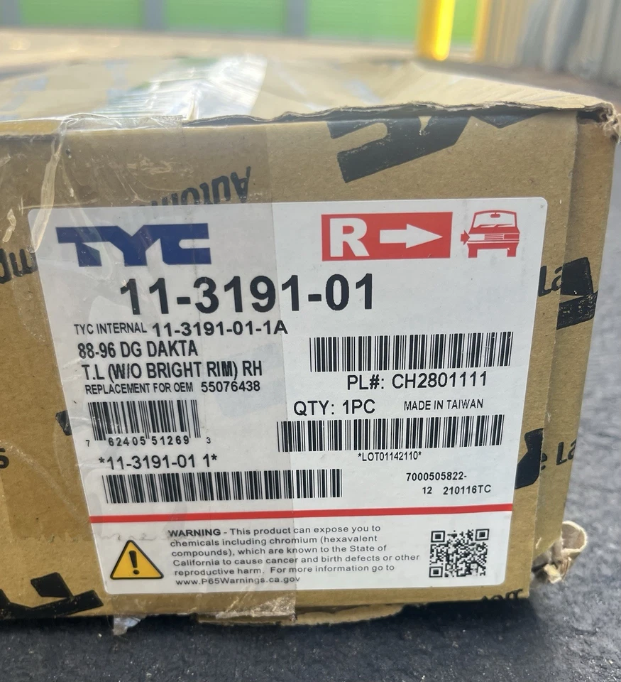 Conjunto de luz trasera - regular TYC 11-3191-01 para Dodge Dakota 88-96 Foto 3 de 3