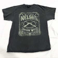 Men's Short Sleeve Willie Nelson Shotgun Willie Black T-Shirt, Size Medium Zion