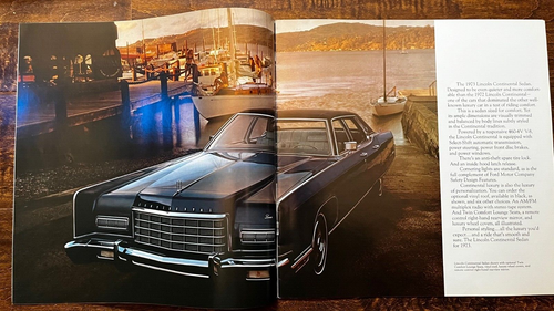 1973 Lincoln Continental and Continental Mark IV Portfolio Brochure Pamphlet - Picture 2 of 6