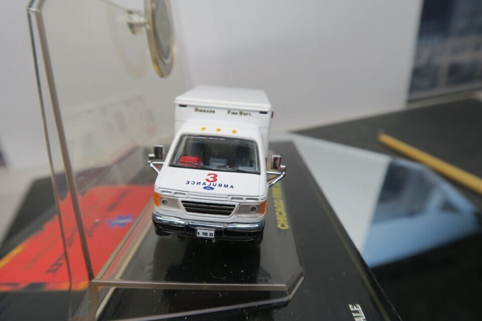 CODE 3 EMS CHICAGO FIRE DEPT FORD E 350 AMBULANCE #12056 LIMITED