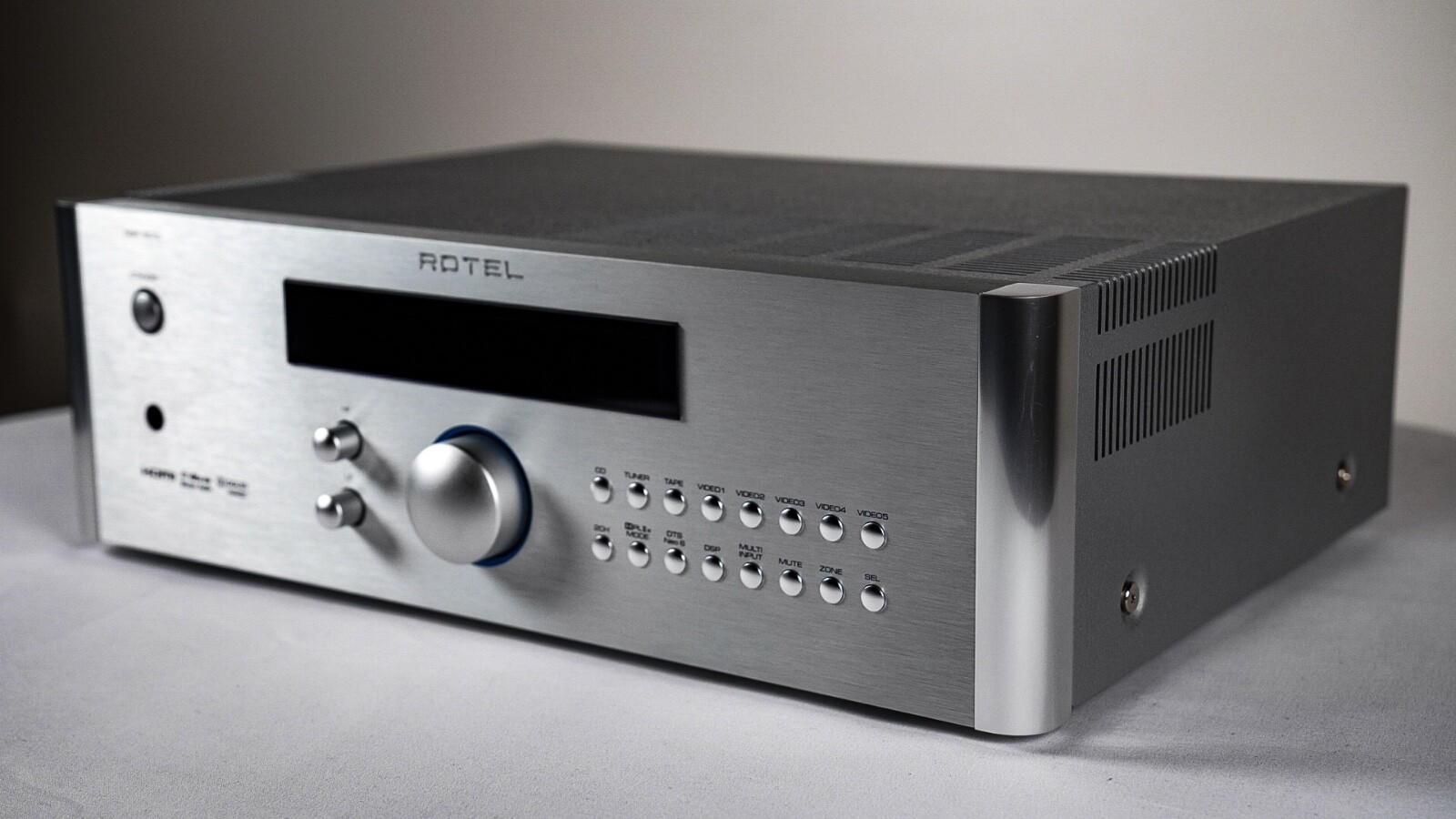 Rotel RSP1570 AV processor/preamp. HDMI eBay