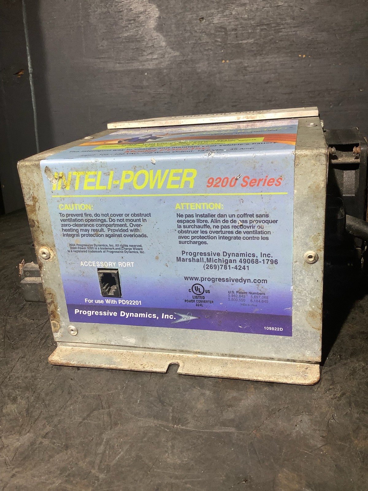 Progressive Dynamics Inteli-Power 9200 Series power converter PD9245C ...