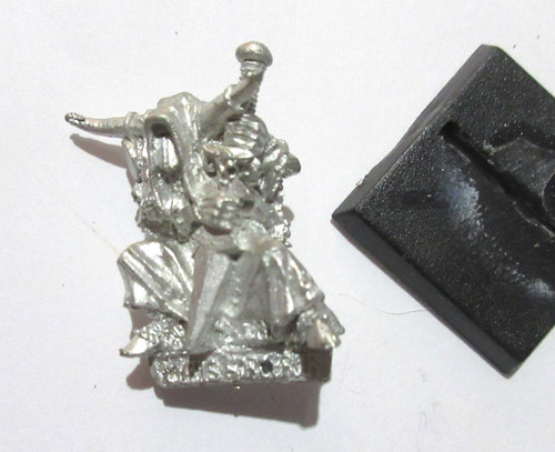 Warhammer Chaos Metal Sorcerer Stabb the Acolyte