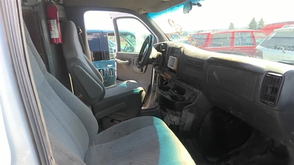 Husillo/nudillo delantero pasajero 7700 PBV compatible con furgoneta 96-02 Express 2500 29908617 Foto 4 de 4