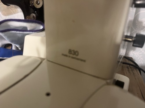 Bernina 830 Record Sewing Machine - Photo 7/7