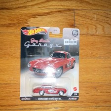 Hot Wheels Jay Leno's Garage Mercedes-Benz 300 SL 1:64 Red Real Riders