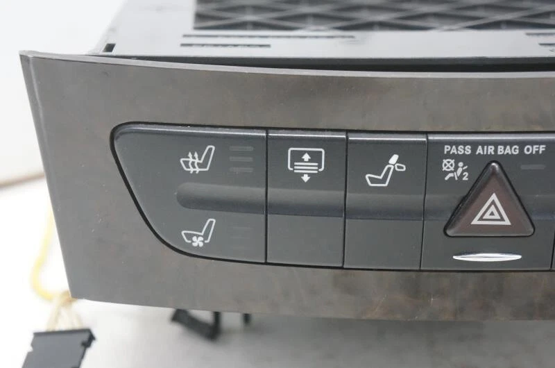 Panel de interruptor de control de peligros Mercedes-Benz CLS500 2006 A2116800552 fabricante de equipos originales  Foto 2 de 4