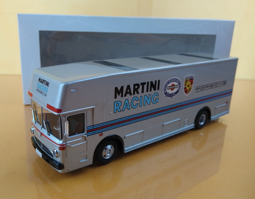 Premium ClassiXX 12201 Mercedes Benz Renntransporter Martini-Porsche Transporter