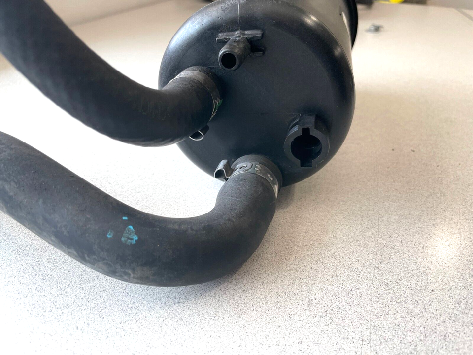 20072013 BMW X5 3.0Si E70 POWER STEERING FLUID TANK 32416782538 eBay