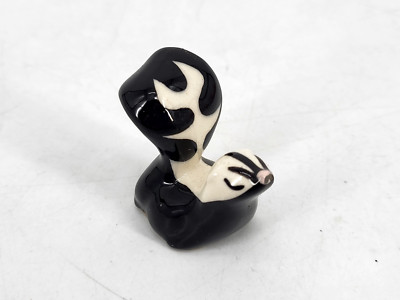 Conversation Concepts Skunk Miniatur-Figur – Handbemalt, Aus Steinharz, Ca. 5,7-6,3 Cm Groß, Perfekt Als Sammlerstück Oder Geschenk