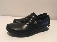 Collection by Clarks Women  s Ultimate Comfort SIZE US 5